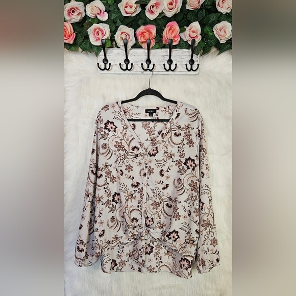 Lord & Taylor Boho Floral Print Tie-Front V-Neck Top - Picture 1 of 7